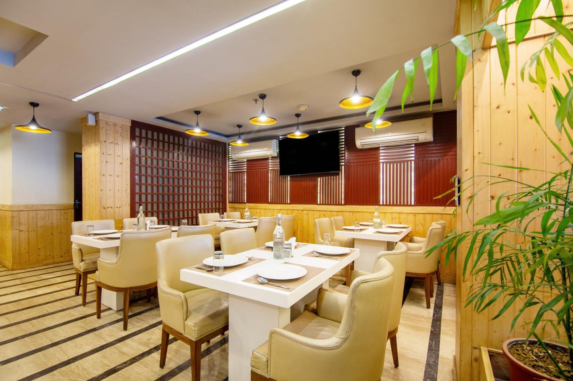 Hotel Lohmod At National Highway 8 - Free Airport Transffer 新德里 外观 照片
