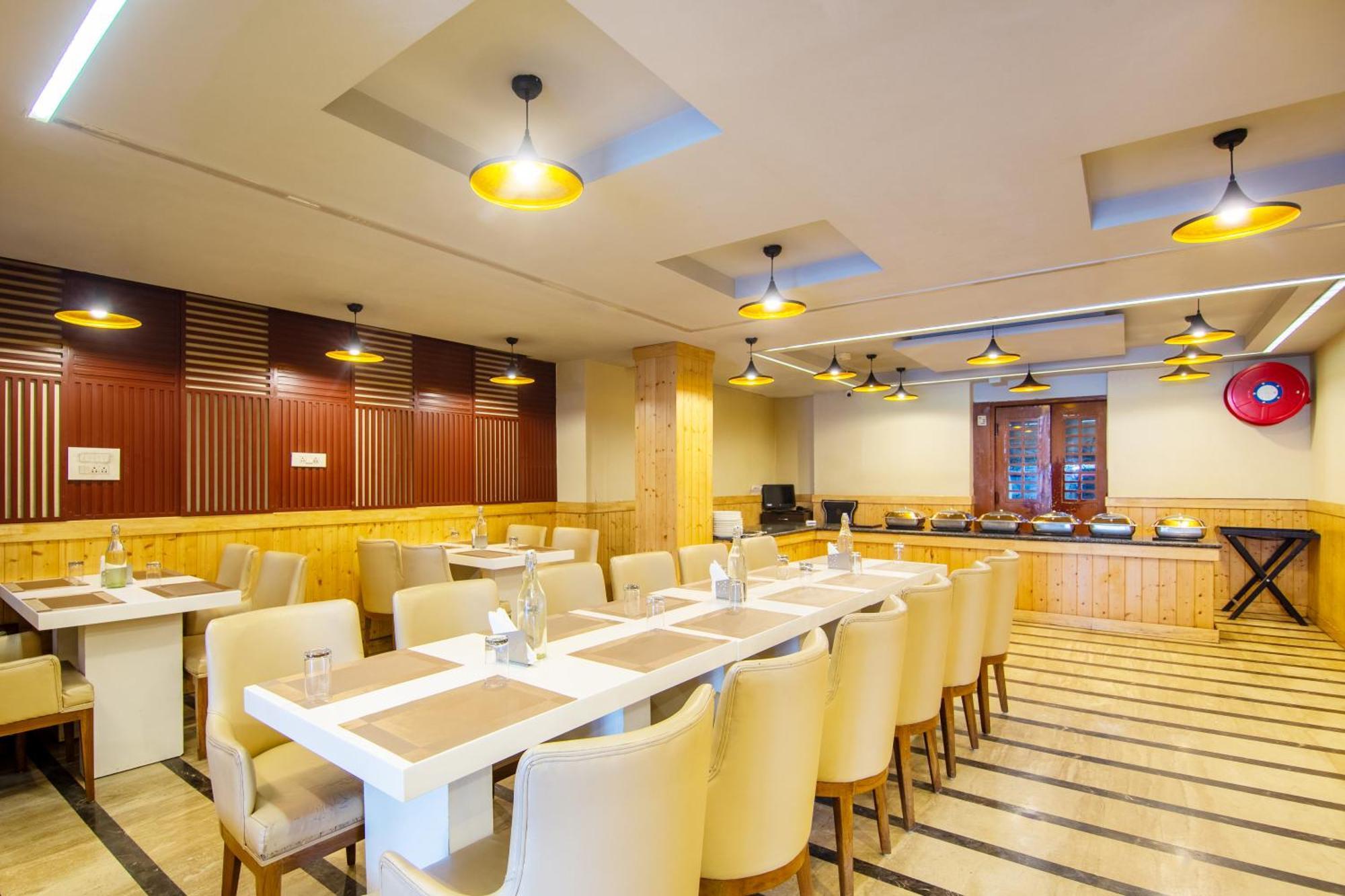 Hotel Lohmod At National Highway 8 - Free Airport Transffer 新德里 外观 照片