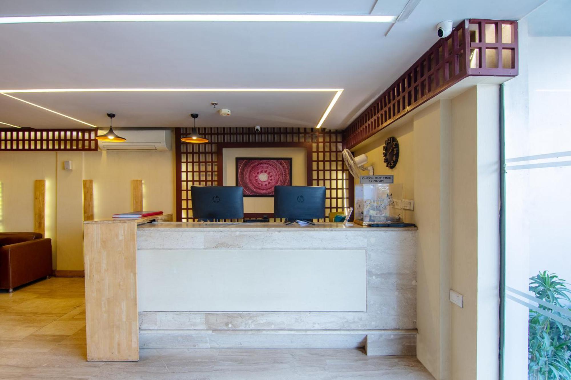 Hotel Lohmod At National Highway 8 - Free Airport Transffer 新德里 外观 照片