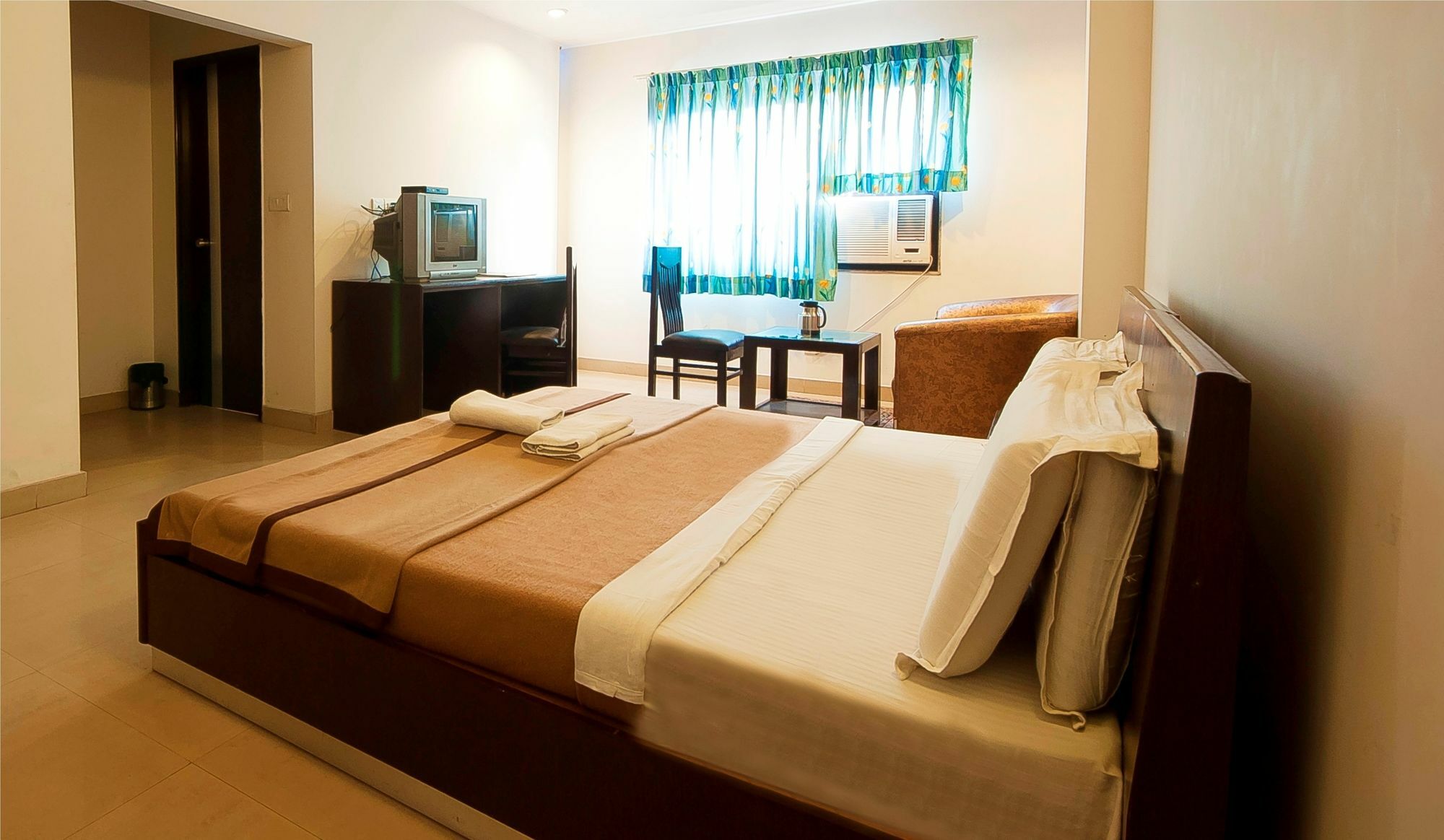 Hotel Lohmod At National Highway 8 - Free Airport Transffer 新德里 外观 照片